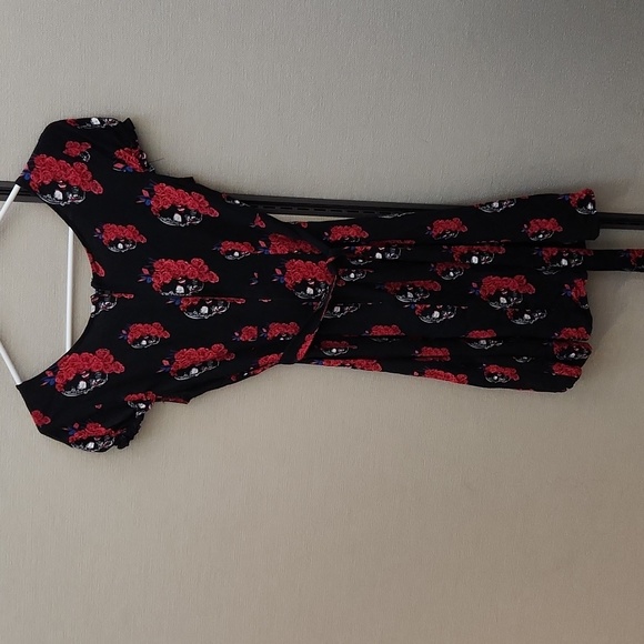 Royal Bones By Daang Goodman Skulls and Flowers Dress Size Small - Picture 6 of 16